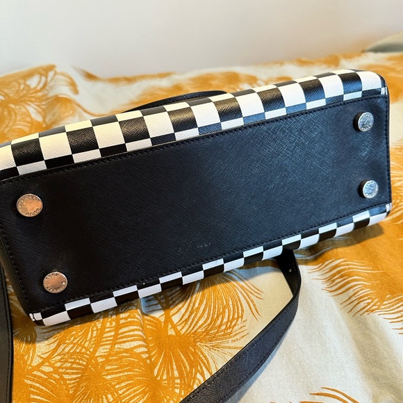 Michael Kors checkerboard handbag - Picture 2 of 8